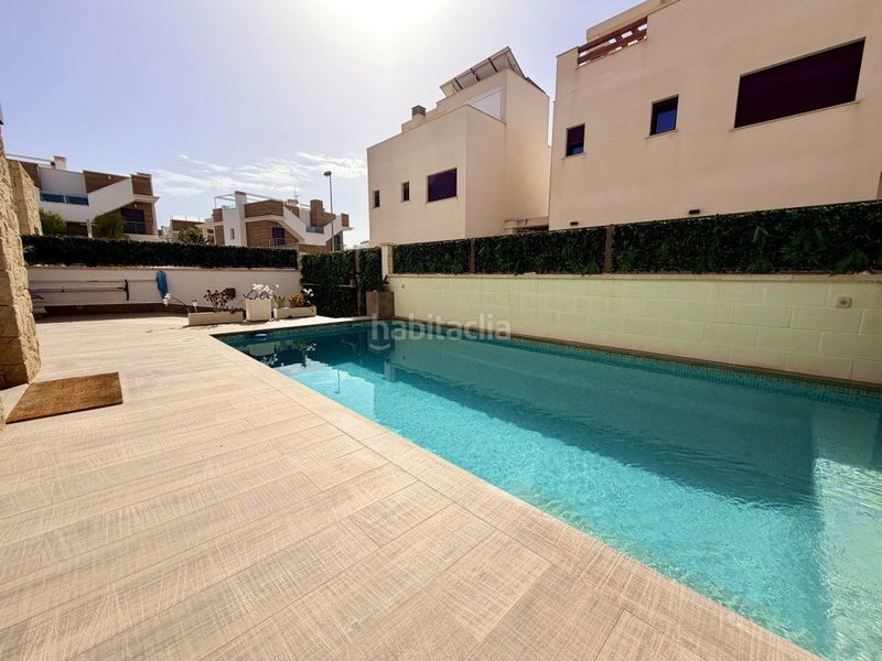 Foto 223fa8eb-cd00-4659-8f6e-2abf65177521. Casa adossada amb aparcament a Centro de la Ciudad Quesada Rojales