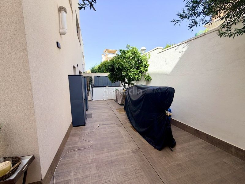Foto bc25ce46-5d01-4bd2-bf13-503708343bf1. Casa adossada amb aparcament a Centro de la Ciudad Quesada Rojales