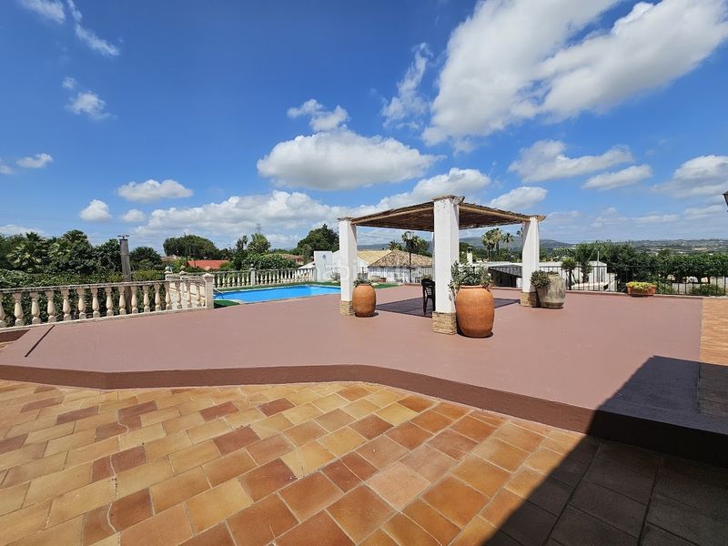 Foto 0b5c265d-ea6e-4b0f-8be7-b69030e8cb18. Masia amb aparcament piscina a Canals