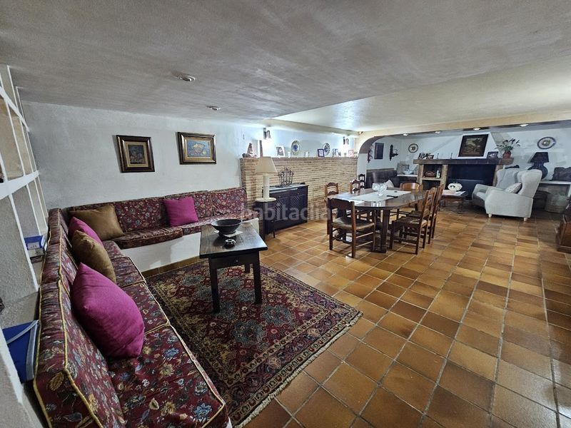 Foto b4bec90b-e759-494e-a0e3-9ad953286d47. Masia amb aparcament piscina a Canals