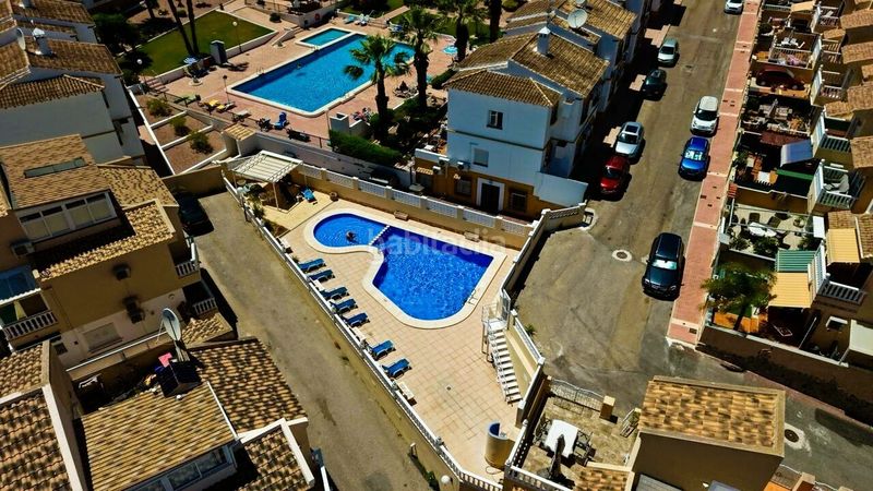 Foto 7a902fad-b4e4-4d84-8843-f4399e4aff37. Casa amb aparcament a Playa Flamenca Orihuela