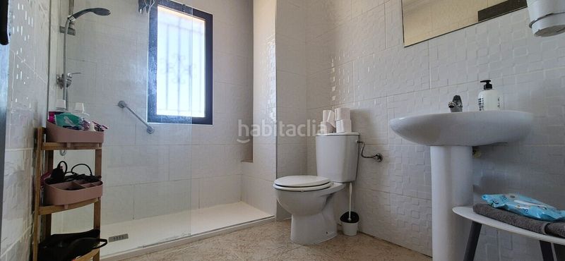 Foto 9b34273b-c1f6-44fa-8eeb-ecd4d2b0aebb. Casa amb aparcament a Playa Flamenca Orihuela