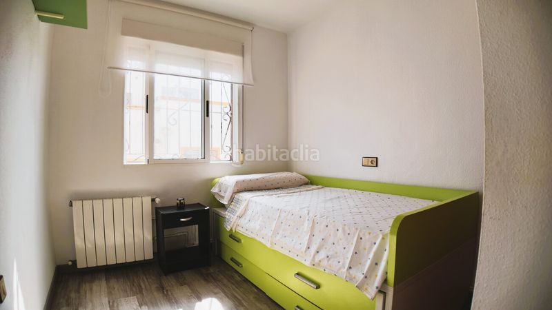 Foto e8a69bfb-45eb-42cf-976f-8e3203a7c0d3. Casa amb aparcament a Playa Flamenca Orihuela