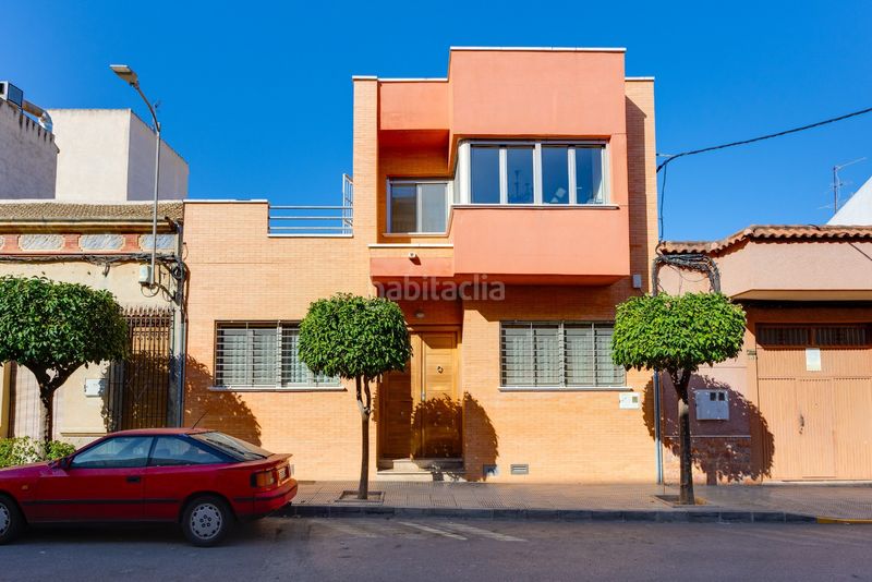 Foto da051e5e-c9de-4c3d-aa59-9070ef855860. Casa amb aparcament a Benejúzar