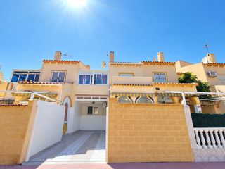 Casa adosada en Playa Flamenca