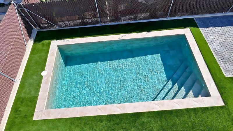 Foto 0751fa60-b154-4125-a81f-c7f532b52cf2. Casa adossada amb piscina a Cortes-Huertas Madrid