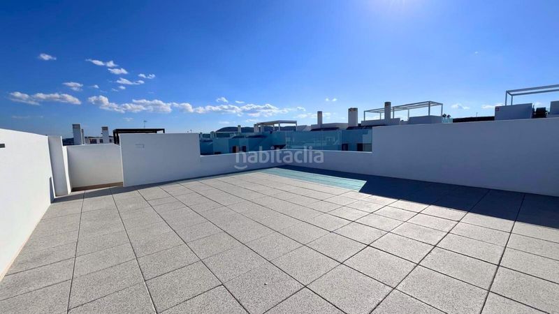 Foto b56ac93d-3f8a-4a7e-bf86-75707cc7c9db. Casa adossada amb piscina a Cortes-Huertas Madrid
