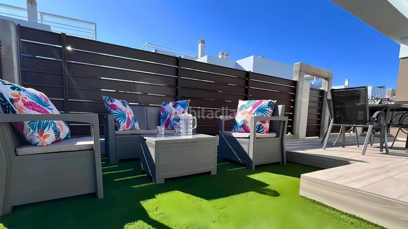 Foto f18b6f22-4258-45b1-b670-27b94c78e284. Casa adossada amb piscina a Cortes-Huertas Madrid