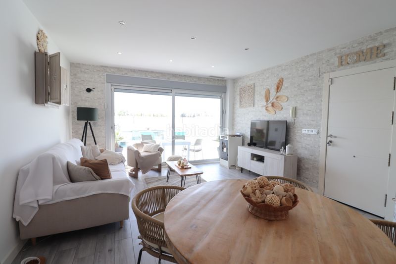 Foto a56839d2-7901-49f1-8887-e72fc11b63a8. Casa amb piscina a Daya Vieja