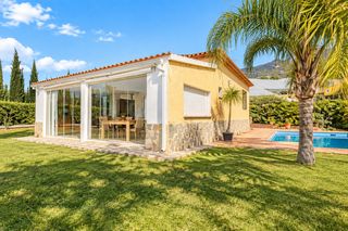 Masia a Altea la Vella
