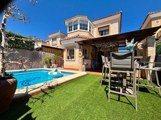 Casa a Pueblo Bravo