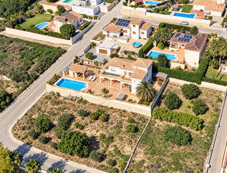 Foto b17be14f-86ca-42c5-a53e-1f1aa3a1c0b7. Casa en Beniarbeig