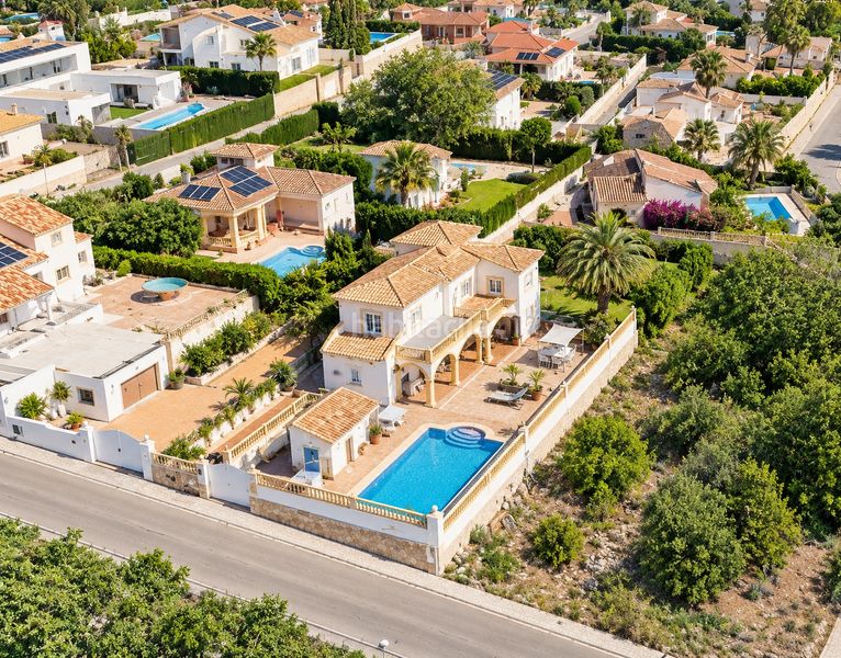 Foto cac7e222-315d-4989-8193-b0cde0a53628. Casa en Beniarbeig