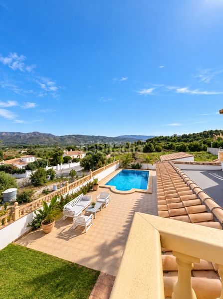 Foto db75d165-9ab5-430c-b83e-6b111c9d8e64. Casa en Beniarbeig