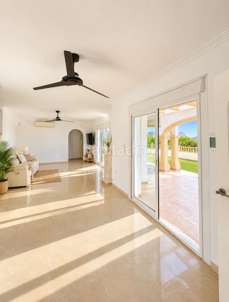 Foto f70f0598-8e1e-44e6-9887-2ace79a805bd. Casa en Beniarbeig