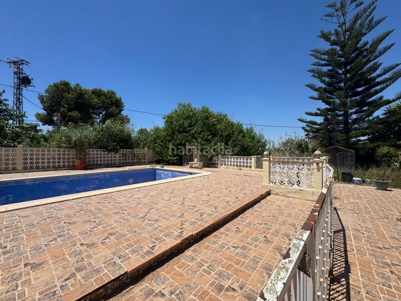 Foto e73acb1b-b3ba-4351-baca-ee95743176e8. Masia amb piscina a Dolores