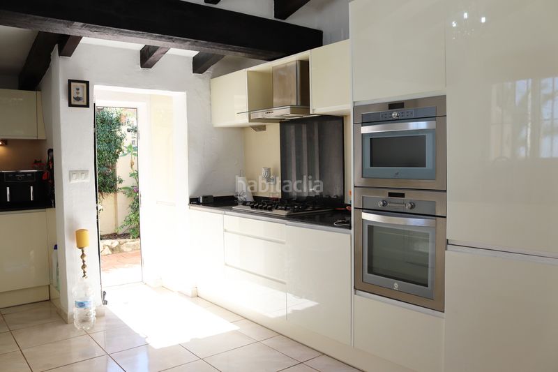 Foto f16ec85d-61bf-49c1-b2a2-d8e0120c9b96. Casa amb piscina a Orba