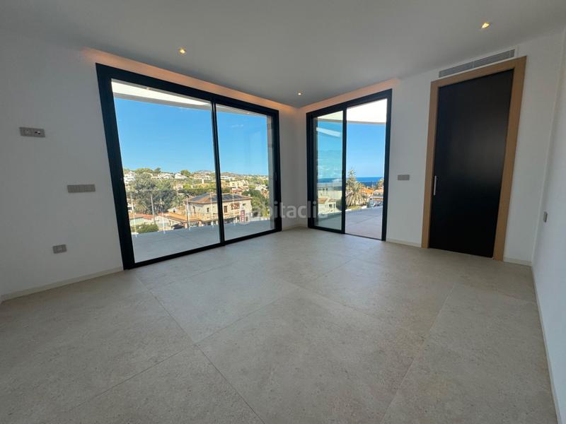 Foto f77add7e-cc46-42b4-ae5b-57c3045bedc1. Chalet con piscina in La Fustera Benissa