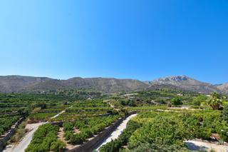 Country house in Adsubia