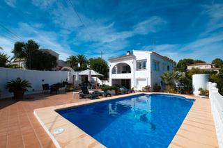 Xalet a Cala Advocat-Baladrar