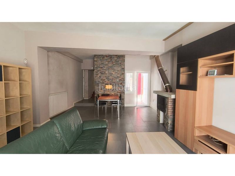 Foto e5abcc42-2b96-4212-bed3-c93d35313401. Casa amb calefacció a Juslibol Zaragoza