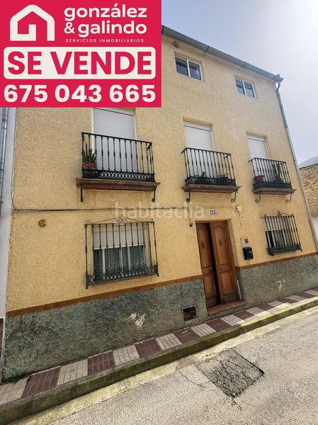 Foto eb9fb195-ea37-4730-b948-b3a100e31254. Masia a Algámitas
