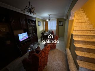 Masia a Paradas. Calle carpia 38