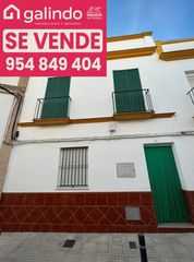 Maison à Arahal. Calle fuentes de la salud 31
