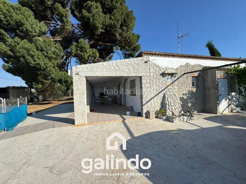 Foto d0badac3-4726-4e3a-b816-b0b320f5ddf2. Xalet amb piscina a Marchena