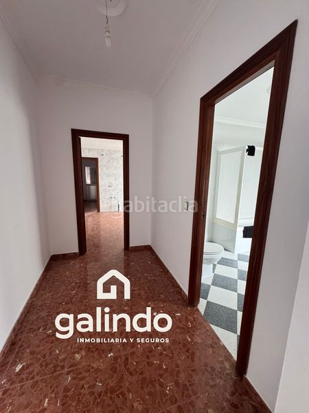 Foto ded220f4-40b8-4209-bf07-d44a7984d127. Pis a Paradas