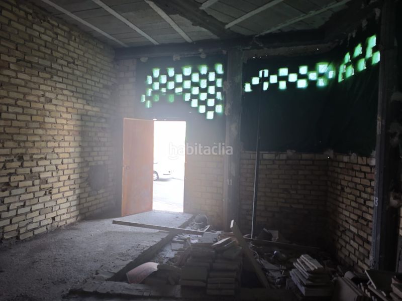 Foto e2198516-1b0b-49b2-ab2e-ee010be38dfb. Local comercial  c junio en Arahal