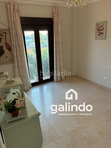 Foto 236a1774-a983-49b5-9dbf-ffa527434254. Chalet calle madrid 9 en Marchena