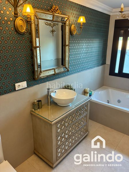 Foto c644315e-6325-43d4-a457-3be7556cbdeb. Chalet calle madrid 9 en Marchena