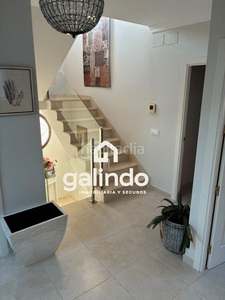 Foto d6df7c8f-0eee-4b0a-9d14-de6ace1aa930. Chalet calle madrid 9 en Marchena
