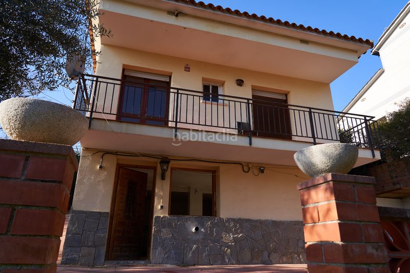 Foto c9450535-56f7-4e62-95c8-a7f2a6997621. Casa amb piscina a Piera