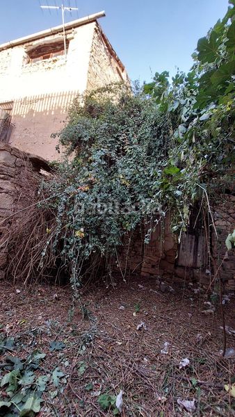 Foto ca30b6dc-f48a-47b1-9c2e-f4bd53e78678. Masia a carrer major 14 a Solivella