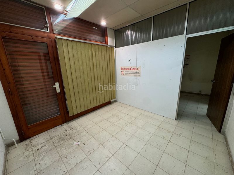 Foto 4a72f07b-4a56-46e4-b56c-0f680053edfa. Locale commerciale in carrer abat llort 6 in Valls