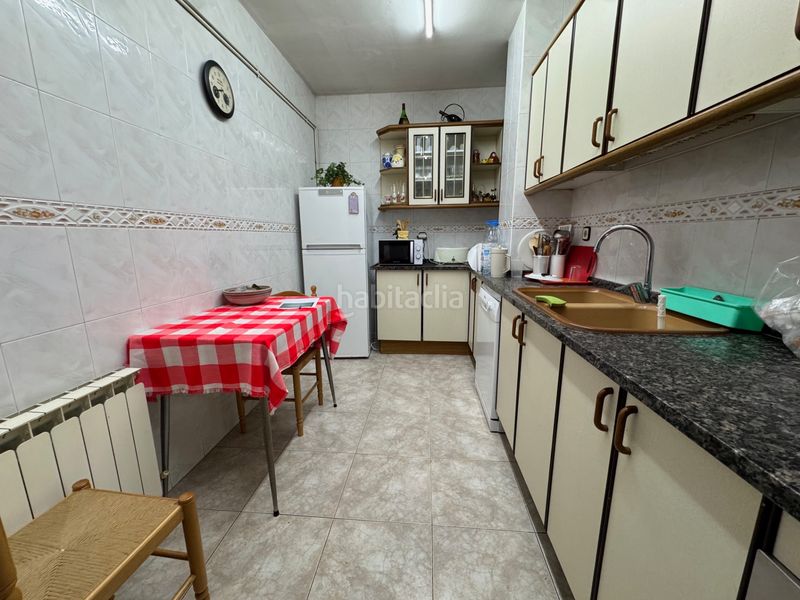 Foto 6da7cbe7-84ae-49c3-85f7-dc7b8e92c1d3. Piso en passeig de l'estació 36 pis molt ben situat ideal per famílies en Valls