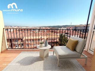 Zweist�ckige Wohnung  Carrer marqu�s de caldes de montbui. �tic d�plex en venda a migdia-pericot / �tico d�plex en venta en