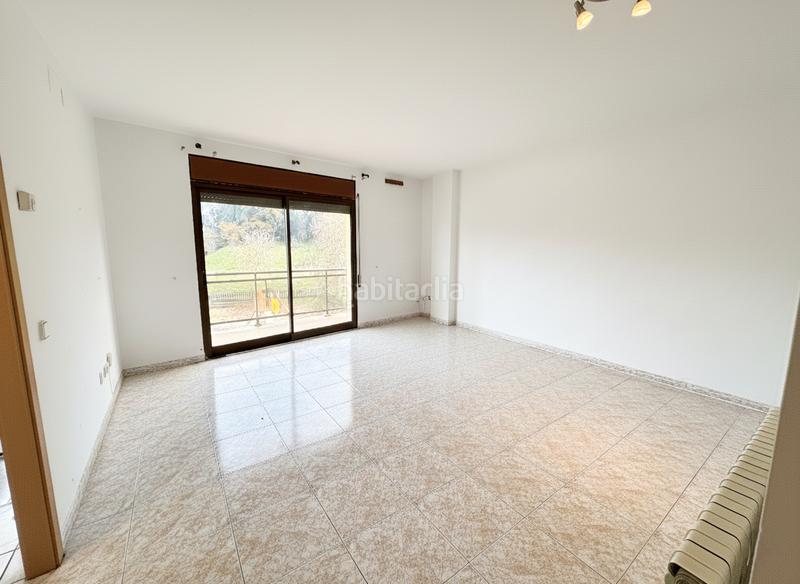 Foto a971a471-762d-4951-b6ef-2446e6a97605. Flat with heating pool in Palau Girona