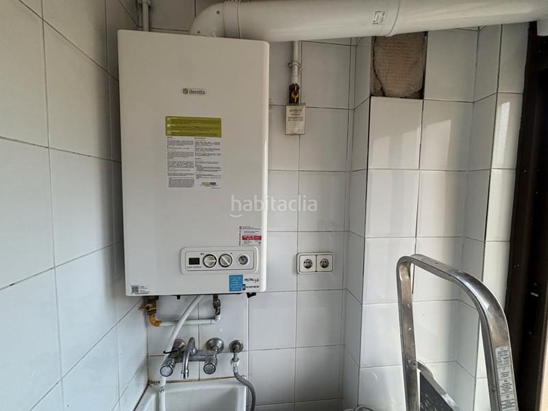 Foto a9a5bbb7-4f89-48ed-a41d-3f90cea09f67. Flat with heating pool in Palau Girona