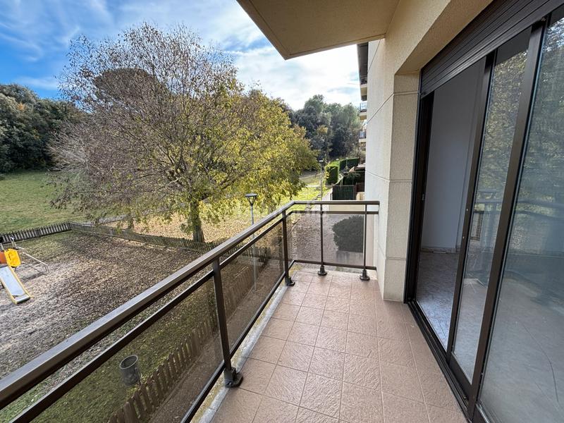 Foto c77ea136-a014-4761-919c-2afc02e501e7. Flat with heating pool in Palau Girona