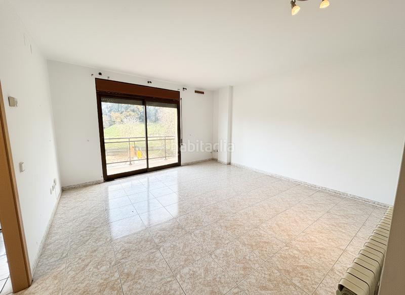 Foto cf3d2c83-65a9-4161-8328-59649f01daae. Flat with heating pool in Palau Girona