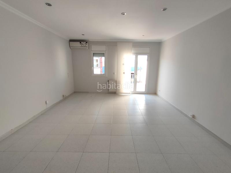 Foto 3414ad87-d7df-4290-8e3a-484e703aeb44. Miete reihenhaus mit heizung parking in Vilablareix