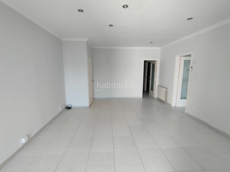 Foto 816d01f8-8c52-4022-9856-de586f124f32. Miete reihenhaus mit heizung parking in Vilablareix