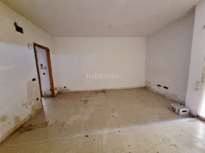 Foto 1c8c76fb-8e2c-4b68-a71d-c5a3f40b787a. Casa amb aparcament a Aiguaviva Parc Vidreres