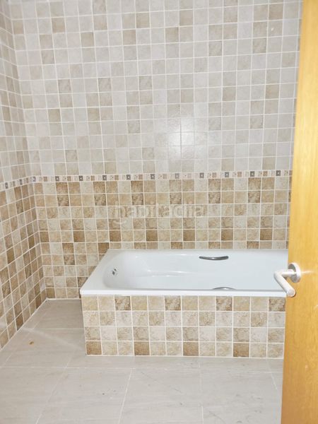 Foto 4f5f8192-da5b-43ff-8871-cf42e0dd5f04. Casa amb aparcament a Aiguaviva Parc Vidreres