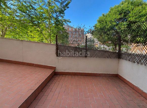 Foto 464a3603-3e6a-45f8-b047-401e09a04cb5. Planta baixa amb calefacció aparcament a Montilivi Girona