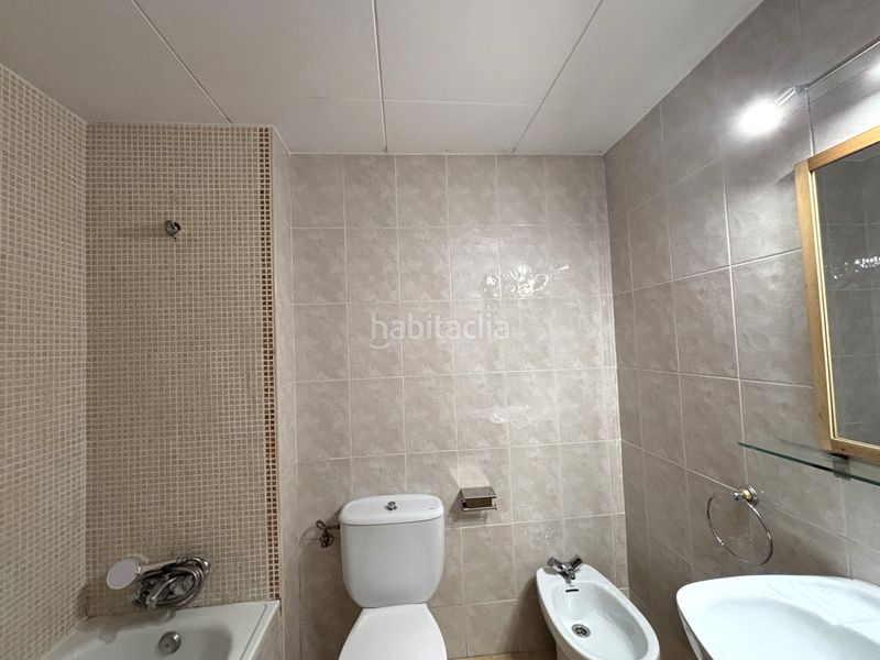 Foto 5b3caa39-b200-4d6a-94f8-74209b300630. Planta baixa amb calefacció aparcament a Montilivi Girona