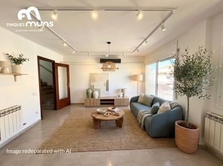 Duplex  Carrer sant miquel. Dúplex lluminós a migdia en venda a girona de 3 habitacions i 2